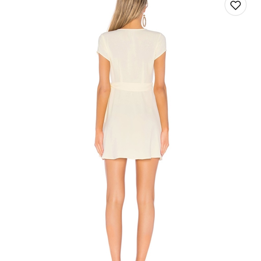Pale yellow wrap dress - Picture 2 of 6